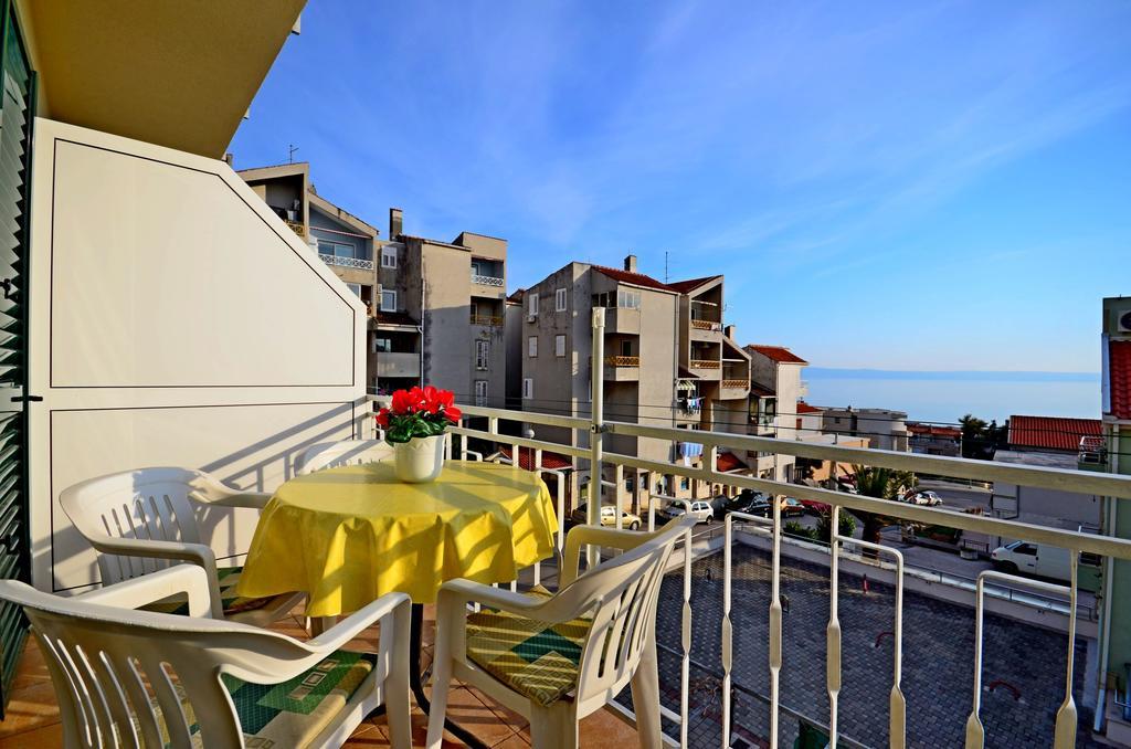 Apartments Mario With Private Parking Makarska Exterior foto